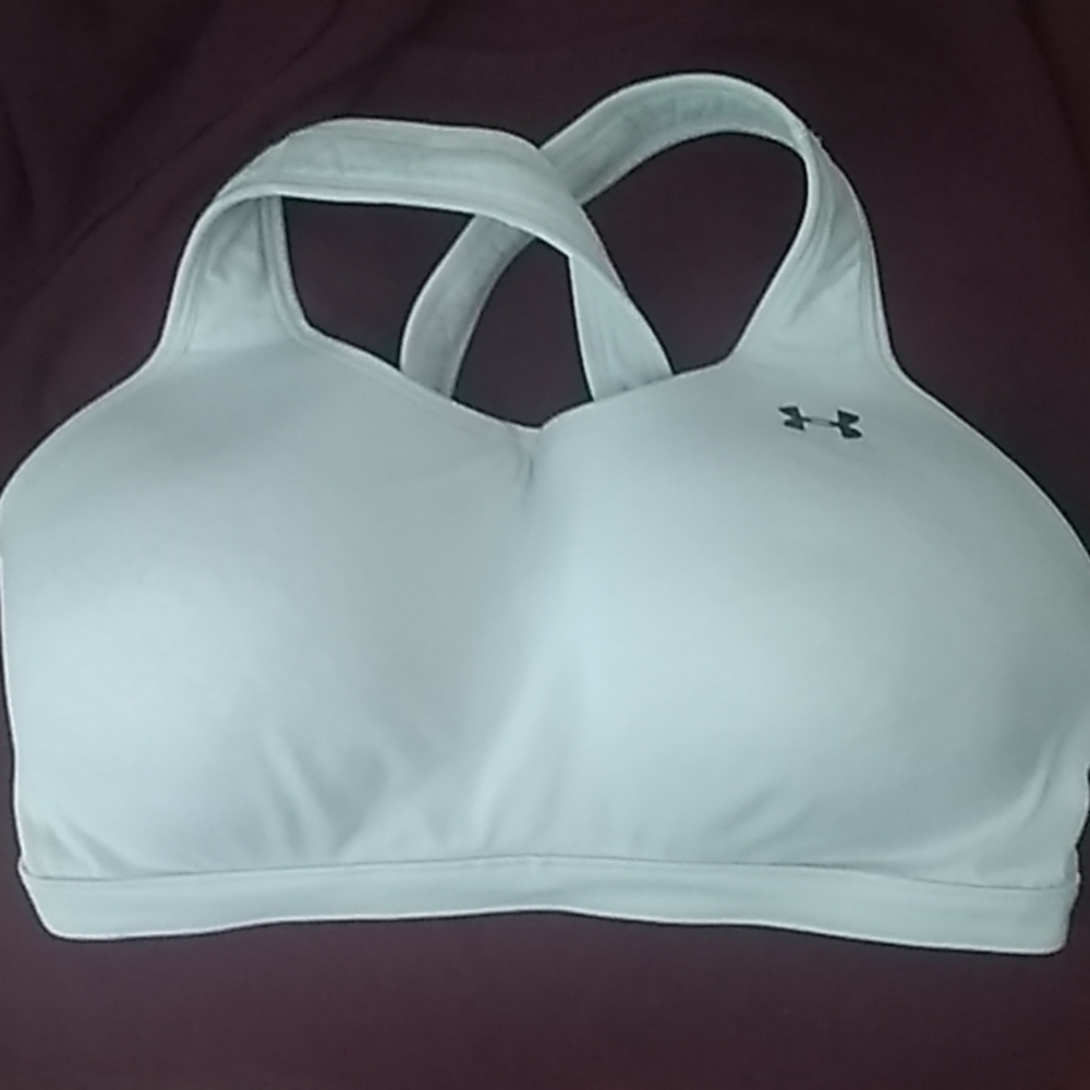 ♀️🎾 UNDER ARMOUR sports bra